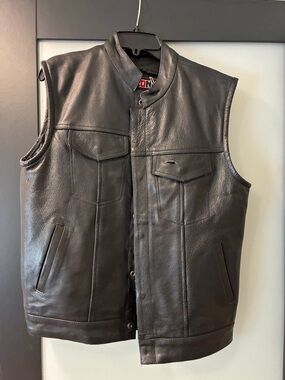 Men's Black Leather Vest Jacket - Classic Sleeveless Coat